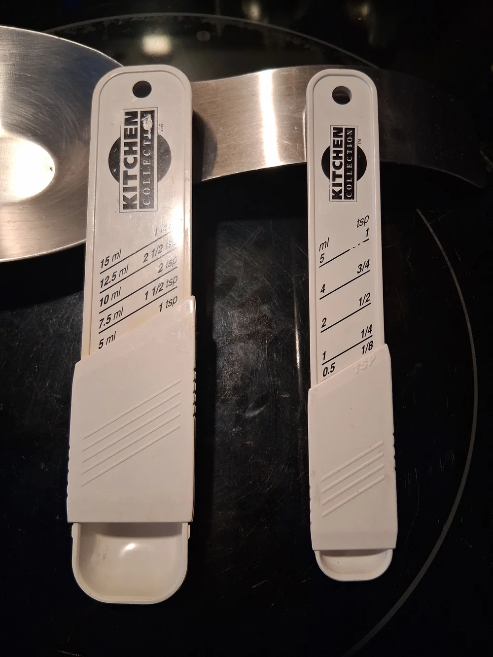 Plastic Kitchen Collection Adjustable Measuring Spoon. 1/8-1tsp &1tdp-1Tbsp.